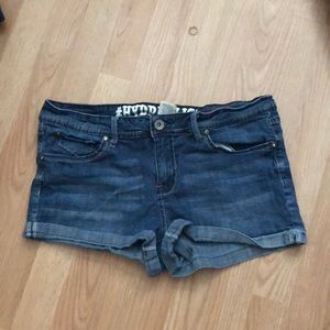 Hydraulic shorts